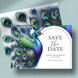 Waterverf Peacock Sla de datumuitnodiging op Save The Date<br><div class="desc">Zet de toon voor uw speciale dag met onze rustieke bruiloft, bewaar de datum uitnodigingen, een perfecte opmaat naar uw liefdesverhaal. Elke uitnodiging is versierd met waterverf pauwen en kenmerken, elegant omlijsten van de bruid en bruidegom namen. De charme gaat verder aan de achterkant, met een uniek gevederd patroon dat...</div>