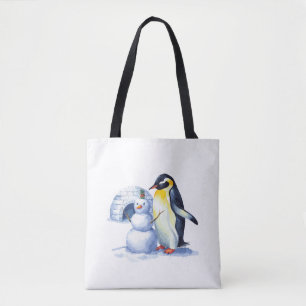 Waterverf Pinguïn het bouwen van een sneeuwpop Tote Bag