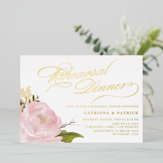 Waterverf Pink Peony Rehearsal Dinner Gold Folie Uitnodiging (Staand Voorkant)