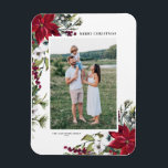 Waterverf Poinsettia en Fir Leaves Holiday Foto Magneet<br><div class="desc">Vier het vakantieseizoen met onze aanpasbare kerstmagneet, prachtig versierd met waterverf poinsettia, winterbessen en wintergebladerte. Deze charmante aandenken combineert uw favoriete vakantiefoto met feestelijke bloemsierkunst, waardoor het een perfecte manier is om vrolijkheid te verspreiden en vreugde te delen met vrienden en familie. Deel uw vakantievreugde op een mooie en gedenkwaardige...</div>
