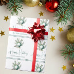 Waterverf Prettige feestdagen Green Christmas Orna Cadeaupapier<br><div class="desc">Dit prachtige groene typografie kerstinpakpapier heeft een prachtige waterverf van een vakantie-ornament Prettige feestdagen en pijnboombladeren boven het elegante handgeschreven script lezen. Deze moderne cadeauverpakking is een trendy en chique keuze voor een stijlvol gezin.</div>