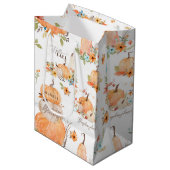 Waterverf Pumpkins Autumn Flowers in Fall Leaves Medium Cadeauzakje (Voorkant Gekanteld)