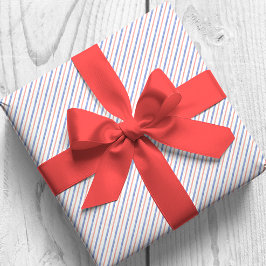 Waterverf rode en blauwe diagonale strepen cadeaupapier
