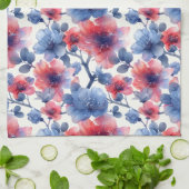 Waterverf rood, blauw bloempje op een wit theedoek (Gevouwen)