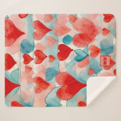 Waterverf rood, blauw, zacht, roze harten monogram sherpa deken (Voorkant (horizontaal))