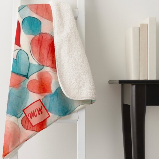 Waterverf rood, blauw, zacht, roze harten monogram sherpa deken