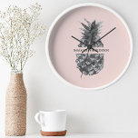 Waterverf Roze en grijze ananas | JOUW NAAM Ronde Klok<br><div class="desc">Waterverf Roze en grijze ananas | JOUW NAAM</div>