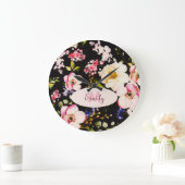 Waterverf Roze Gele Rozen op zwart, Monogram Grote Klok (Huis)