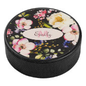 Waterverf Roze Gele Rozen op zwart, Monogram Hockey Puck (3/4)