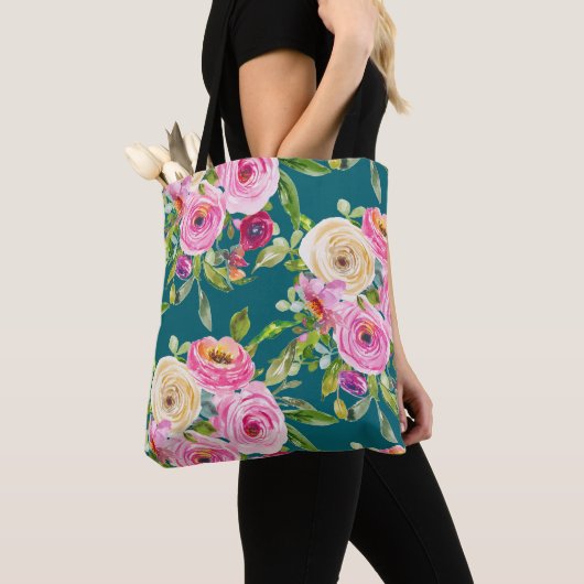 Waterverf Rozen in roze en crème op Blauwgroen Tote Bag (Dichtbij)