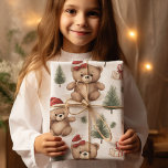 Waterverf Santa Teddy Bear & Pine Trees Christmas Cadeaupapier<br><div class="desc">Zoete waterverf teddyberen in kerstmutsen met dennentakjes en kleine cadeaus creëer een gezellig bospatroon - perfecte,  kind-vriendelijke kerstverpakking voor familiekado's.</div>