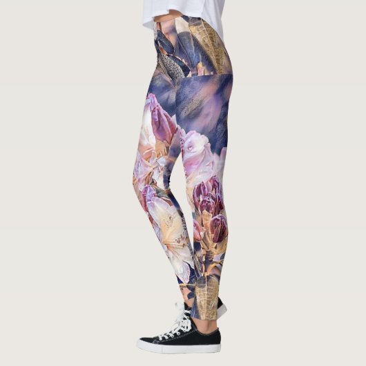 Waterverf schilderij van een paarse azeea blossom leggings (Links)