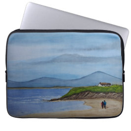 Waterverf schilderij van een romantische dag op he laptop sleeve