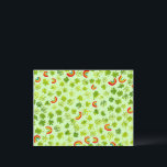 Waterverf Shamrocks & Rainbows Irish St Patty's Briefkaart<br><div class="desc">De waterverf van shamrocken en regenbogen brengt u het geluk van de Ieren en siert deze kaart. Handschilderd door mij voor jou. Voeg je eigen tekst toe of wijzig de kleuren. Voor meer design en kleuren kun je in mijn winkel kijken! Of laat me weten of je iets gewoons wilt....</div>