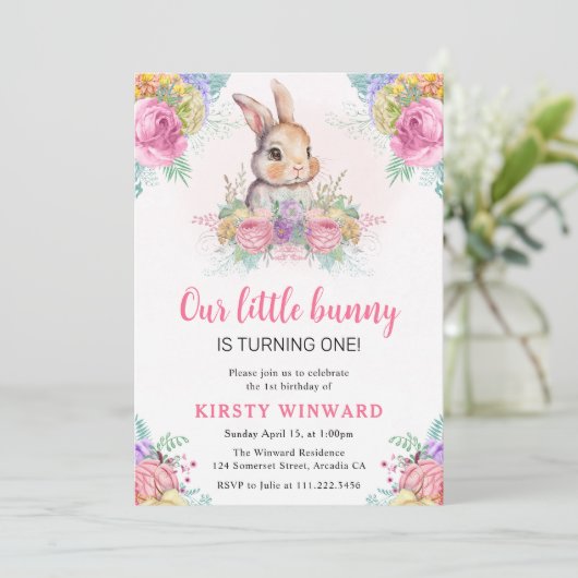 Waterverf Spring Flowers and Rabbit 1st Birthday Kaart (Staand voorkant)