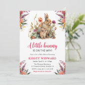 Waterverf Spring Flowers and Rabbits Baby shower Kaart (Staand voorkant)