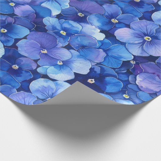 Waterverf Style Pansies Blauw Paarse Bloemprint Cadeaupapier (Hoek)