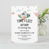 Waterverf tijd vliegt vliegtuigverjaardagsuitnodig kaart (Staand voorkant)