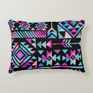 Waterverf tribale motieven, etnisch behang. accent kussen