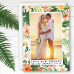 Waterverf Tropische Koraal Bloemliefde en Bedankt<br><div class="desc">Elegante Waterverf Tropische koraal Bloemen,  groen en palmbladeren Bruid en bruidegom Liefde en Bedankt Trouwfoto Dank je kaart</div>
