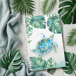 Waterverf Tropische Zee Turtle Planner<br><div class="desc">Kustplanner kenmerkt mijn oorspronkelijke waterverf zee flamingo en monstera palmbladeren in de tropische groene tinten. Ideaal voor het plannen van de dagen van de week of voor het maken van je trouwplannen. Maak ook een geweldige Moederdag Gift om meer maandelijkse en wekelijkse planners te zien van Victoria Rigali design bezoek...</div>