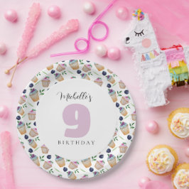 Waterverf van cupcakes en vruchten, gemonogd papieren bordje