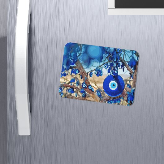 Waterverf van met nazars gedecorbeerde bomen magneet