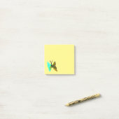 Waterverf van vlinder  post-it® notes (Op bureau)