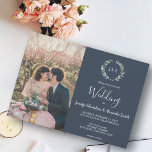 Waterverf verlaat monogram foto marineblauw Wedden Kaart<br><div class="desc">Elegant monogrammed waterverf botanisch,  marineblauw,  trouwuitnodiging met je eigen foto. Voor lente,  zomer,  herfst of winterbruiloft. Groene olijftak waterverf op witte kaart. U kunt uw eigen foto gemakkelijk toevoegen om het zeer persoonlijk en uniek te maken,  en uw eigen tekst toe te voegen.</div>