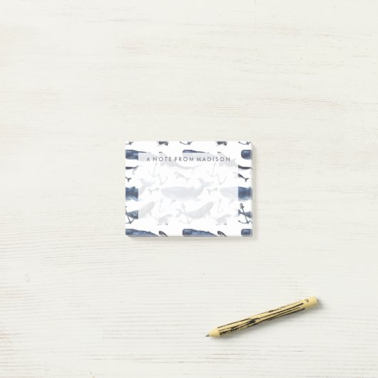 Waterverf-walvis en ankerpatroon post-it® notes (Op bureau)