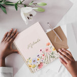 Waterverf Wildbloemen Aangepaste scriptnaam Planner<br><div class="desc">Onze prachtige landweide waterverf zijn wildbloemen met liefde omgeven. We hebben een mooi kleurenpalet gekozen om een elegante en kalme stemming te creëer. Onze waterverf wilde bloemen zijn zo ingericht dat ze deze mooie plek creëer. Ideaal om je notities in te schrijven. Onze natuurbloemen illustraties worden door ons in waterverf...</div>
