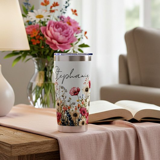 Waterverf wilde bloemen gepersonaliseerd geïsoleerde drinkbeker
