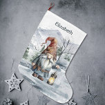 Waterverf Winter Christmas Gnome gepersonaliseerd Grote Kerstsok<br><div class="desc">Voeg dit vakantieseizoen een feestelijke toets toe aan uw schoorsteenmantel met een Waterverf Winter Christmas Gnome Personalized Stocking. Stocking design is voorzien van een vrolijke kerst kabouter met een verlichte lantaarn met een bergbos achtergrond met vallende sneeuw met een ruimte die u kunt toevoegen jouw naam voor personalisatie. Extra cadeau-...</div>