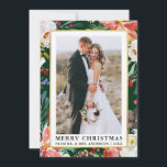 Waterverf Winter Floral Green Pas getrouwd Kerstmi Feestdagenkaart<br><div class="desc">De Elegant Waterverf Winter Floral Pas getrouwd Foto Merry kerstkaart bevat mooie rode waterverf punsettias,  botanische groen,  winterbladeren,  holbessen en witte rozen.</div>