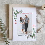 Waterverf Winterberry en Holly Foto Kerst Feestdagen Kaart<br><div class="desc">Stuur feestelijke juichen in stijl met onze aanpasbare foto kerstkaart met waterverf hulst en winterbes. Dit botanische vakantiekaartenontwerp combineert de tijdloze schoonheid van waterverf hulstbladeren met de seizoensgebonden charme van winterbessen. Perfect voor gezinnen, vrienden of zakelijke begroetingen, deze foto vakantie kaart biedt een persoonlijk tintje met ruimte voor uw favoriete...</div>