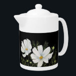 Waterverf Witte Kosmos Bloemen Botanische Schilder Theepot<br><div class="desc">Verhoog uw interieur met deze prachtige waterverf-illustratie geïnspireerd op de schoonheid van witte kosmos. Ontworpen door Farida Greenfield,  toont dit stuk de elegantie en eenvoud van natuur. De zwarte achtergrond benadrukt de charme van de bloemen,  waardoor het een mooie toevoeging is aan elke ruimte.</div>