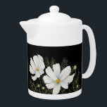 Waterverf Witte Kosmos Bloemen Botanische Schilder Theepot<br><div class="desc">Verhoog uw interieur met deze prachtige waterverf-illustratie geïnspireerd op de schoonheid van witte kosmos. Ontworpen door Farida Greenfield,  toont dit stuk de elegantie en eenvoud van natuur. De zwarte achtergrond benadrukt de charme van de bloemen,  waardoor het een mooie toevoeging is aan elke ruimte.</div>