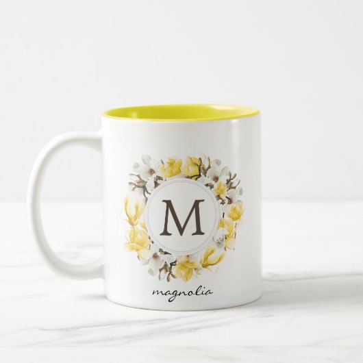 Waterverf Yellow Magnolia Wreatmonogram Tweekleurige Koffiemok (Links)