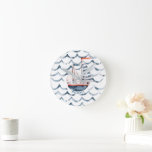 Waterverf zeiler rood en blauw monogram ronde klok<br><div class="desc">Ons collectie "Sail Away Kind's Birthday Party" bevat waterverf illustraties van zeilboten,  een zeilboot konijntje en onderwaterdieren in een prachtige rood-blauwe combinatie. Alle informatie is in een typemachinettertype klaar voor gemakkelijke aanpassing. Kijk in onze winkel voor meer overeenkomende objecten.</div>