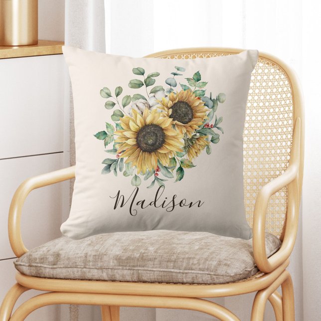 Waterverf Zonnebloem met Initialen Vintage Landeli Kussen (In situ on chair)