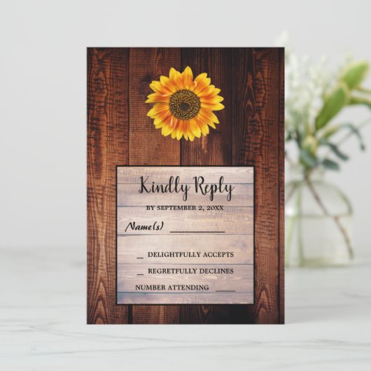 Waterverf zonnebloem rustieke houten bruiloft RSVP Kaart (Staand voorkant)