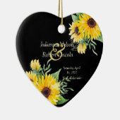 Waterverf zonnebloemen op zwarte bruiloft keramisch ornament (Rechts)
