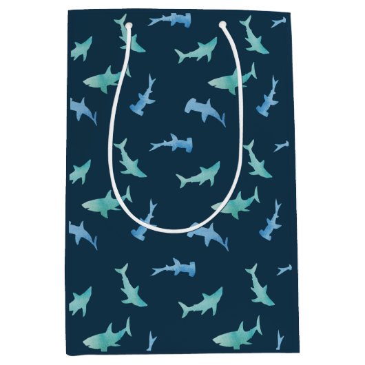 Waterverf zwemmen Shark Silhouettes Patroon Medium Cadeauzakje (Voorkant)