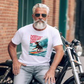 Wave Rider: Doberman Pinscher Hond surfen in stijl T-shirt