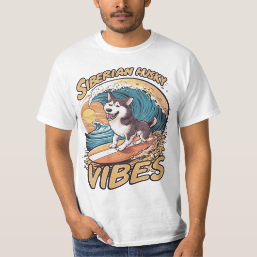 Wave Rider: Siberische husky hond vangen golven T-shirt (Voorkant)