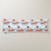 Wave riding happy pug dog on surfboard lichaamskussen (Achterkant)