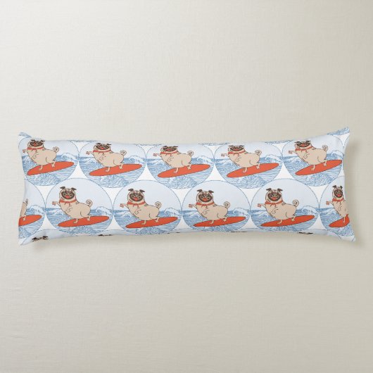 Wave riding happy pug dog on surfboard lichaamskussen (Achterkant)