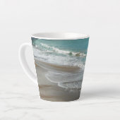 Waves Lapping op de Beach Turquoise Blue Ocean Latte Mok (Linkerhoek)
