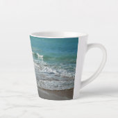 Waves Lapping op de Beach Turquoise Blue Ocean Latte Mok (Rechts)