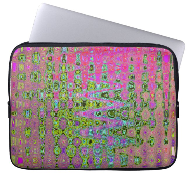 Wavy Abstract Green and Red Retro Mosaic Zigzags Laptop Sleeve (Voorkant)
